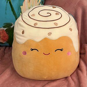 NWT Squishmallows Chanel the Cinnamon Roll